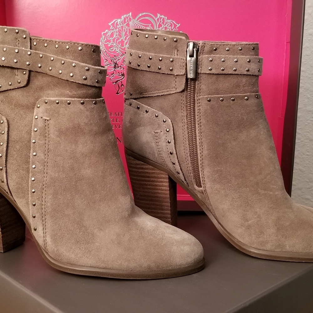 Vincent Camuto Faythes Ankle Bootie - Velvet Dream